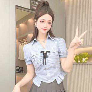 乡美媚蓝色条纹韩系学院风衬衫女设计感小众夏季短款收腰短袖上衣