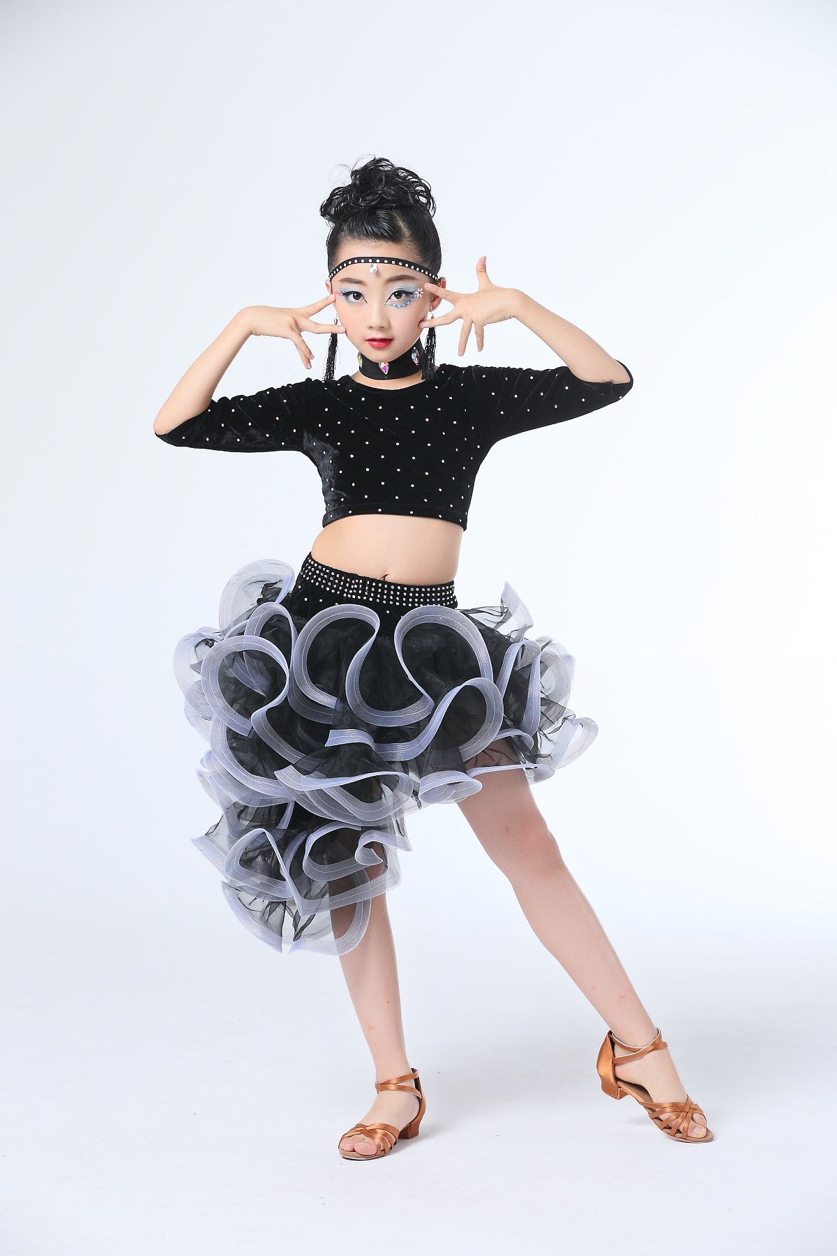 儿童专业拉丁舞表演服新款女童亮钻流苏拉丁舞裙少儿拉丁比赛服装