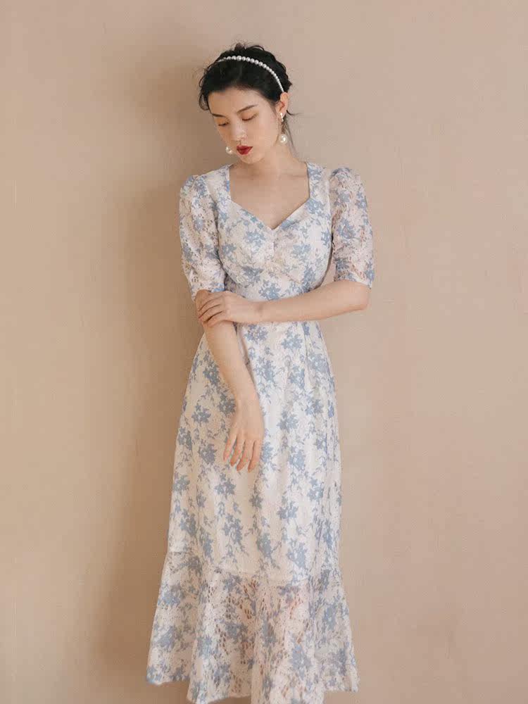 sandromoscoloni赫本风法式复古泡泡袖碎花连衣裙鱼尾裙v领修身