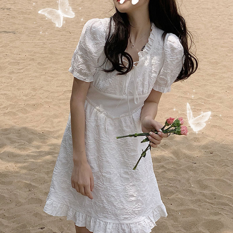 香港代购白色连衣裙夏季新款中长款泡泡袖裙子显瘦收腰初恋仙女裙