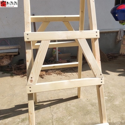 人字梯实木装修图片