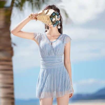 泳衣大码遮肉保守露背抖音同款游泳衣女泳装带钢托胸垫钢圈连体