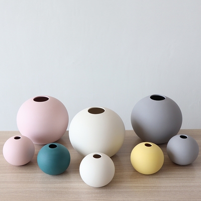 高档北欧极简花瓶大小圆球形色泥陶瓷摆件样板间服装店商场创意装