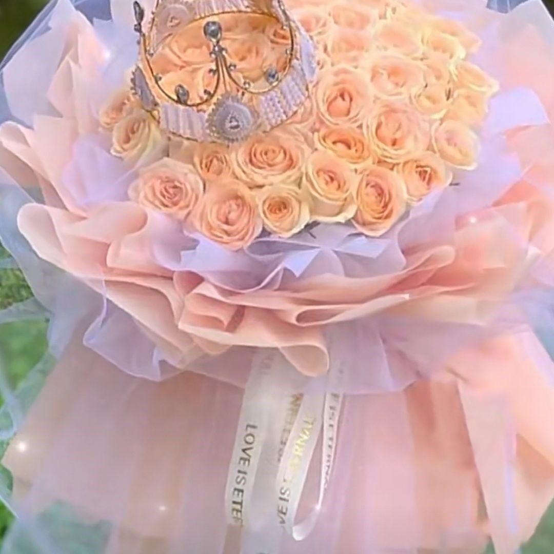 香皂玫瑰皇冠纱大束香槟送女友闺蜜生日结婚礼物永生花少女花束
