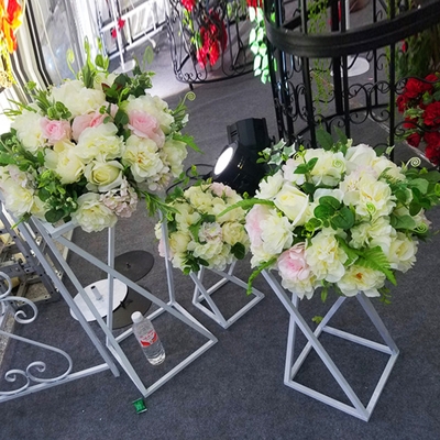 新款婚庆铁艺几何路引金色t台方形z路引婚礼装饰方框路引钻石路引