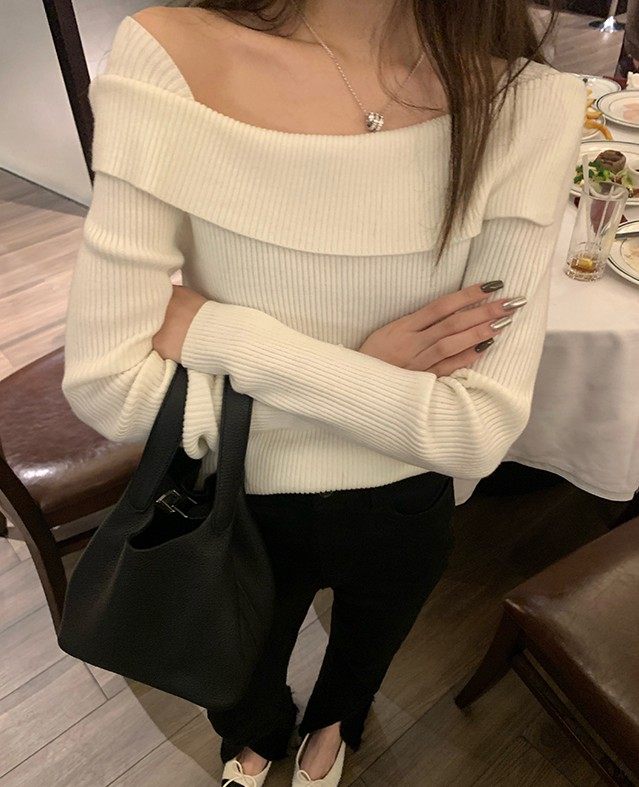 一字肩毛衣女春季黑色露肩露锁骨显瘦纯欲毛针织衫高级感小众上衣