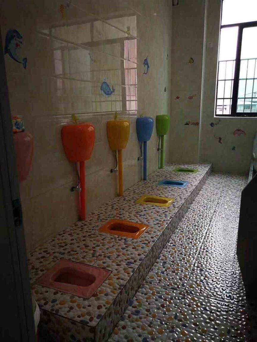 2021儿l童蹲便器 幼儿园彩色陶瓷蹲坑蹲厕 卫生间大小便池卡通小