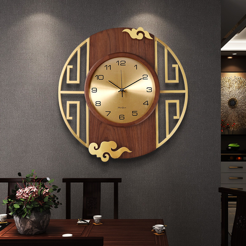 新中式钟表2021新款高档实木装饰挂钟纯铜客厅时钟挂墙家用石英钟