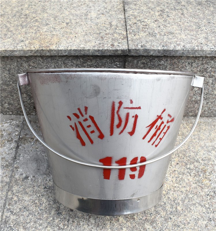 消防桶黄沙桶图片