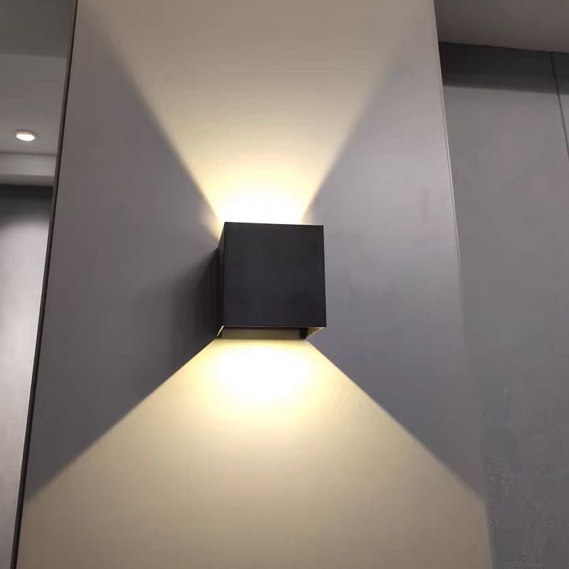 楼梯间门口墙上装饰简约现代走廊过道壁灯极简led可调户外防水灯