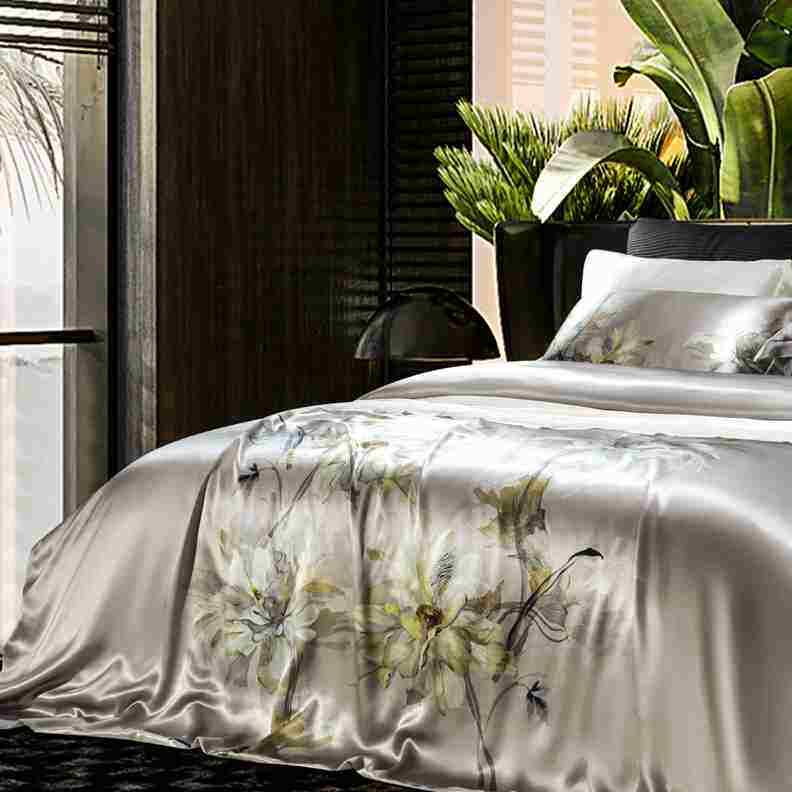 首页>高档伊迪梦家纺双面真丝印花四件套纯桑蚕丝绸中