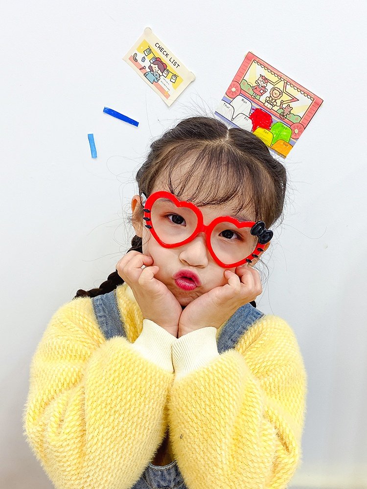 女童儿童眼镜框无镜片宝宝可爱卡a通框架凹造型小孩玩具配饰超萌