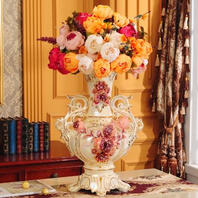 客厅欧式电视柜摆件地落图片