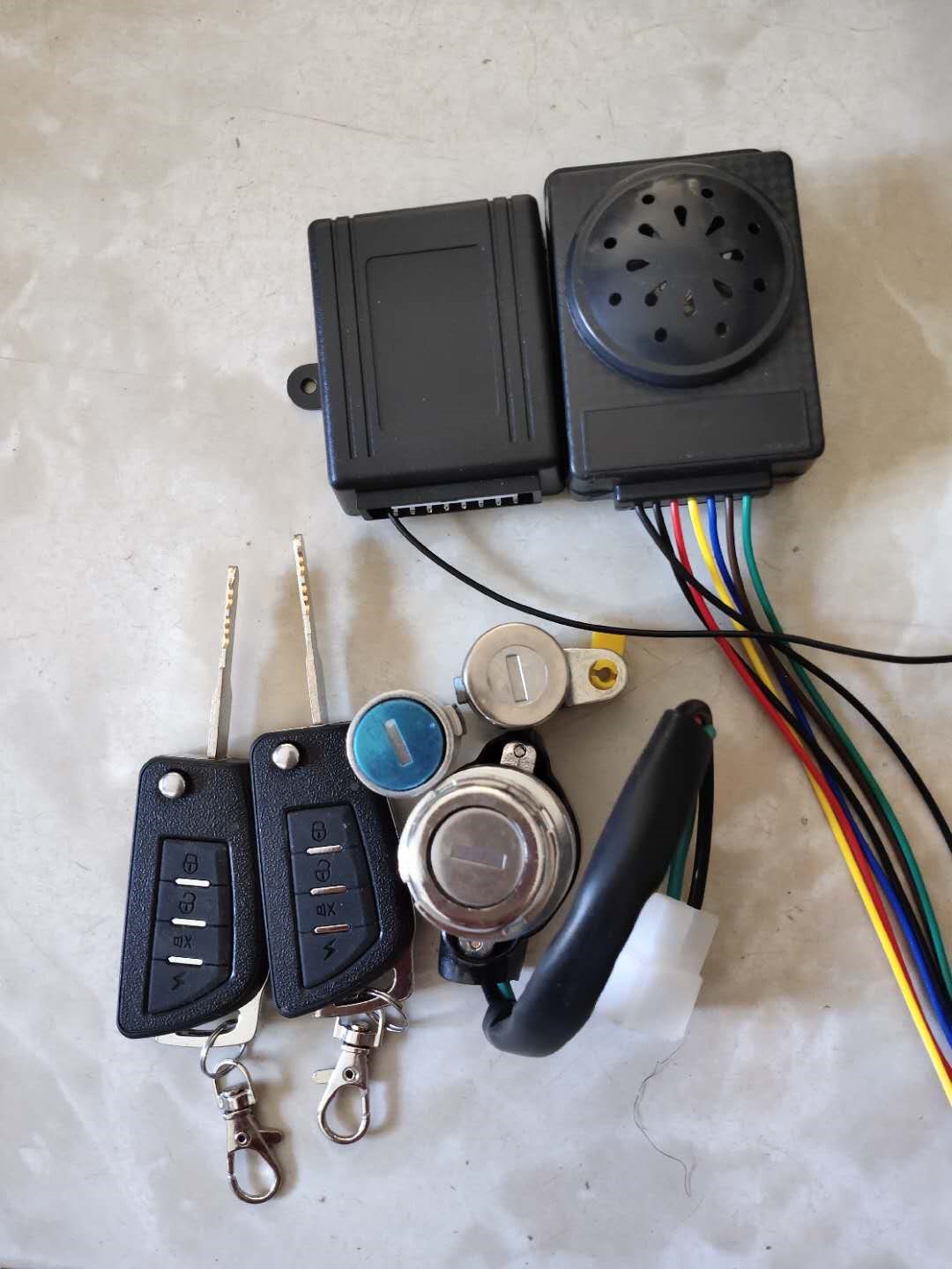 电动三轮四轮车中控锁12v带折叠遥控加防盗报警器带锁芯.