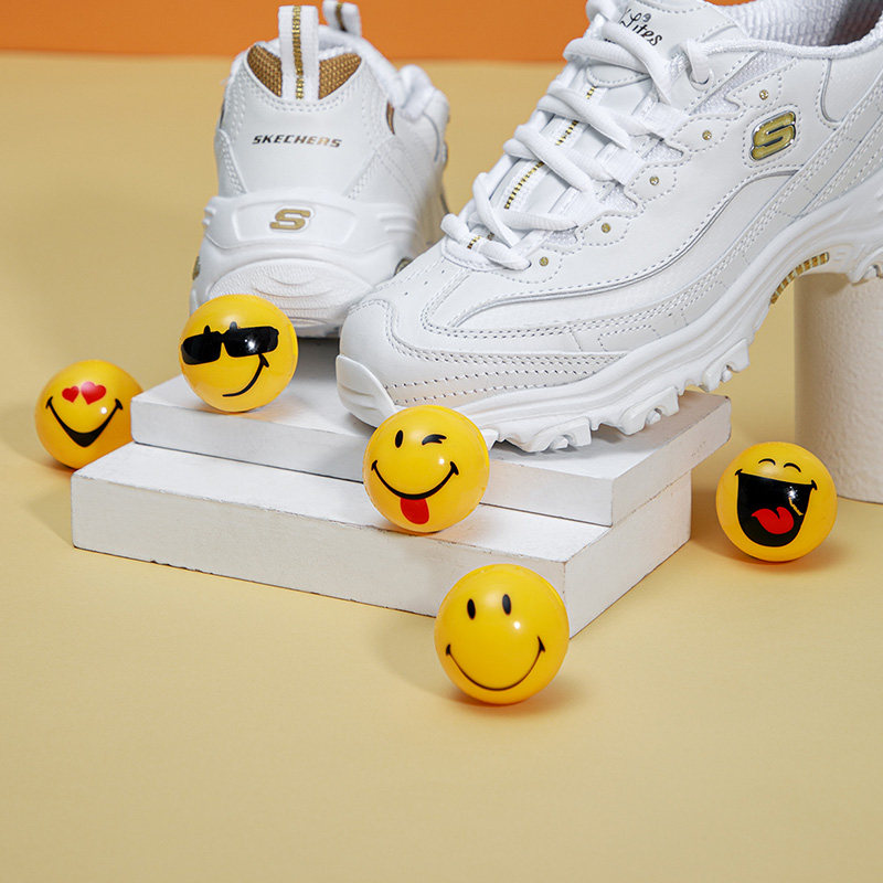 一折运动鞋表情