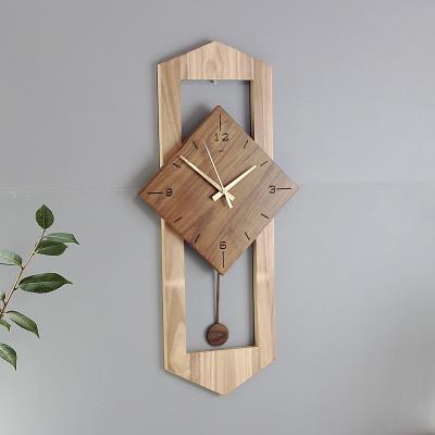 摆钟客厅木质图片