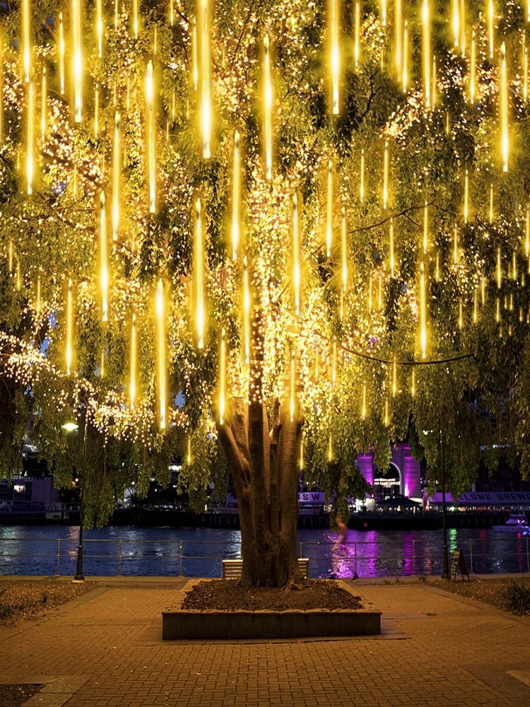 网红打卡布置拍照区走廊过道灯爆款灯光氛围室外街道公园流星雨灯