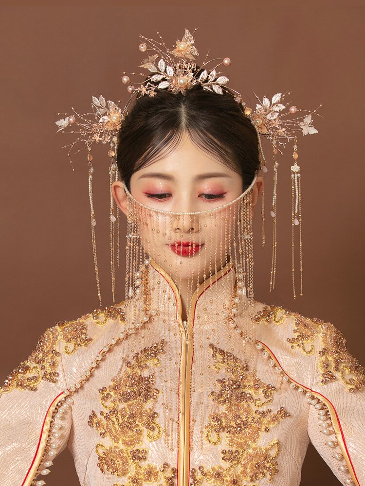 新娘中式发饰超仙2021新款古装简约大方金色套装秀禾服头饰遮面帘