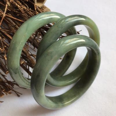 辽宁岫玉天然玉手镯图片