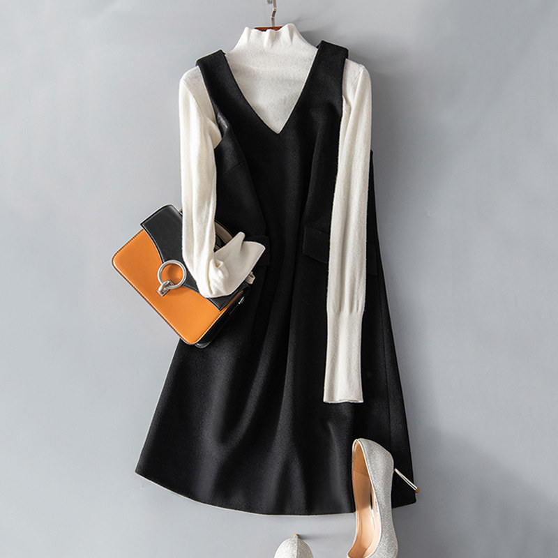 毛呢背心连衣裙女秋冬2022年新款马甲裙韩版中长款背带裙打底裙子