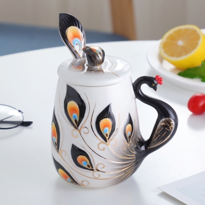 新品创意可爱陶瓷萌水杯咖啡杯带盖勺个性马克杯孔雀少女心情侣茶