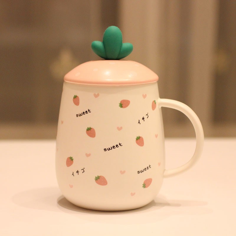 新品草莓可爱卡通水杯超萌陶瓷杯带盖带勺韩国少女学生马克杯子办