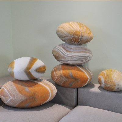 鹅卵石靠垫石头抱枕布艺懒人沙发活动场景道具室内装饰品毛绒玩具