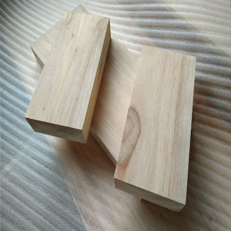 樟木块雕刻图片