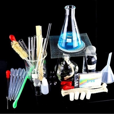 实验室玻璃器皿量筒图片