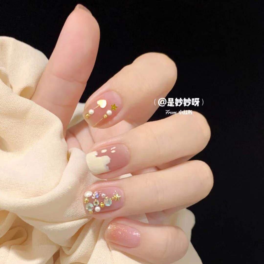 kira日式超薄假指甲贴片小红书爆款可爱圣诞树光疗美甲成品甲片