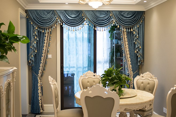 客厅高档窗帘