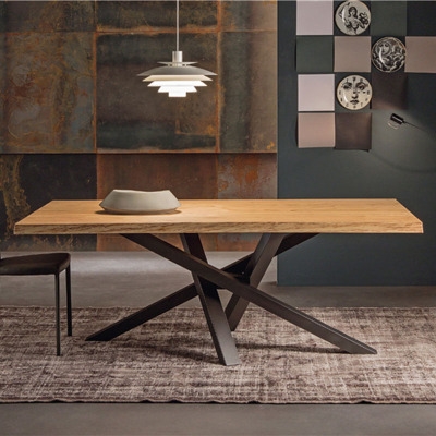 工业风铁艺桌子图片