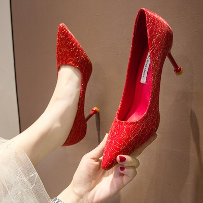 新娘大红色鞋子图片