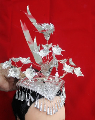 侗族舞蹈头饰图片