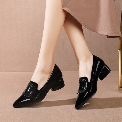 尖头绿色跟漆皮软皮低跟粗女鞋小女中跟皮鞋2021英伦春秋新款单鞋