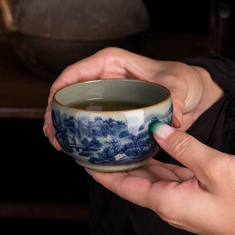 名悟柴窑手绘山水主人杯 老陶泥裂纹釉高端茶杯 带内画青花禅定杯