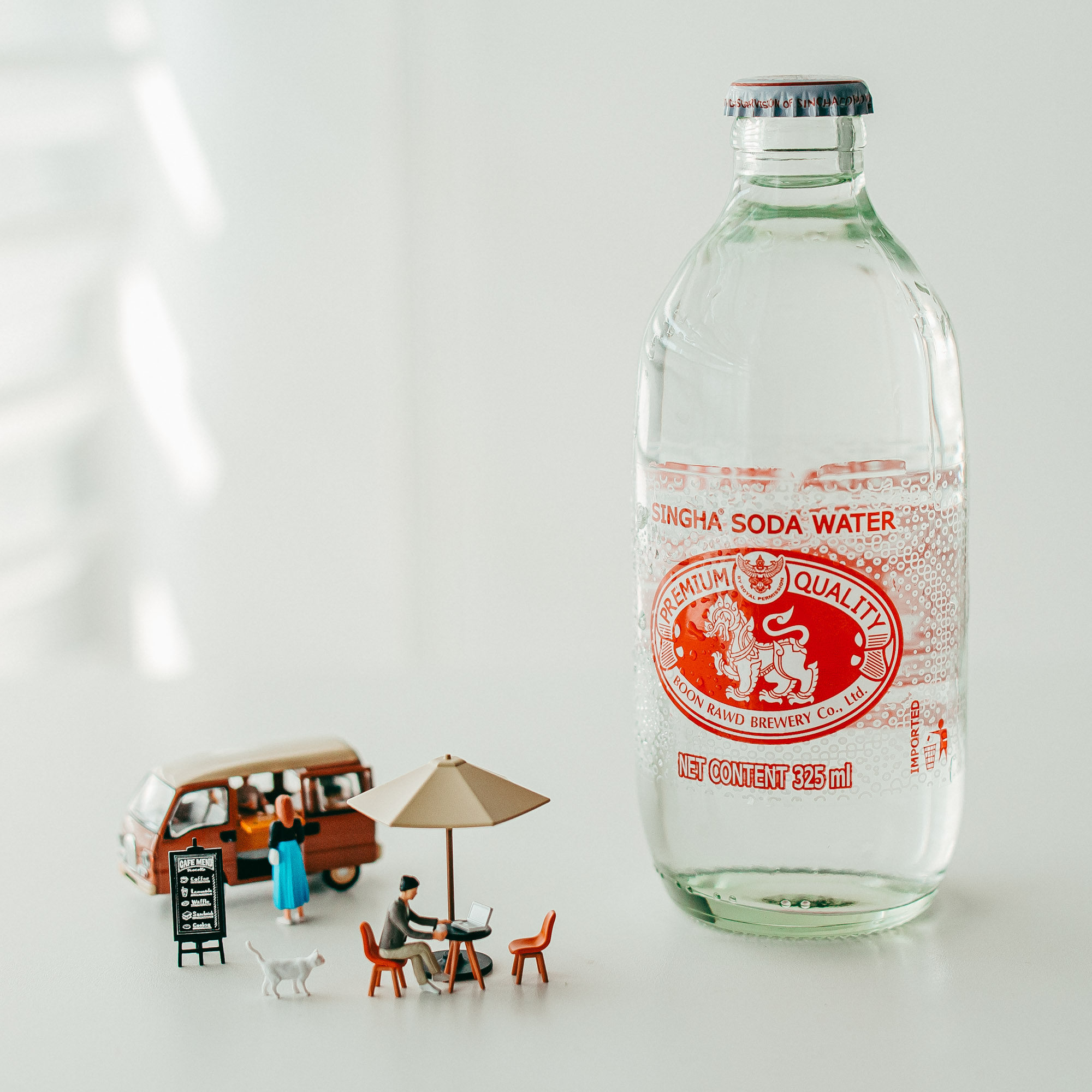 整箱24瓶泰国胜狮苏打水进口饮料气泡水singha网红无糖矿泉水