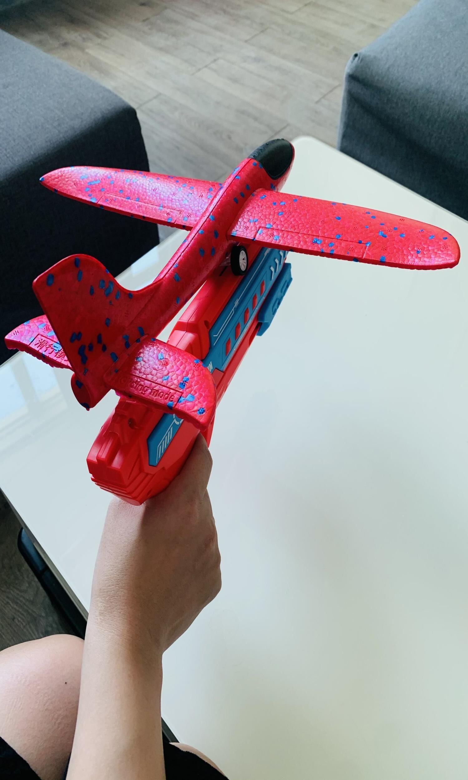 新品魔幻炫动泡沫飞机手抛儿童弹射滑翔机男孩枪式发射器网红玩具