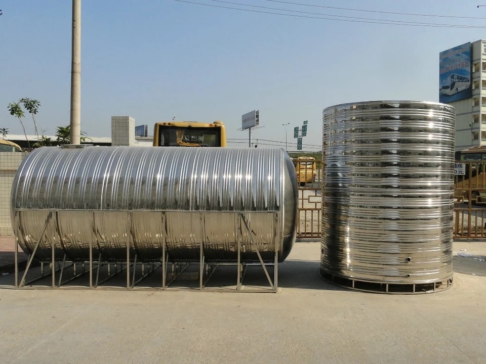 太阳能不锈钢保温水箱图片