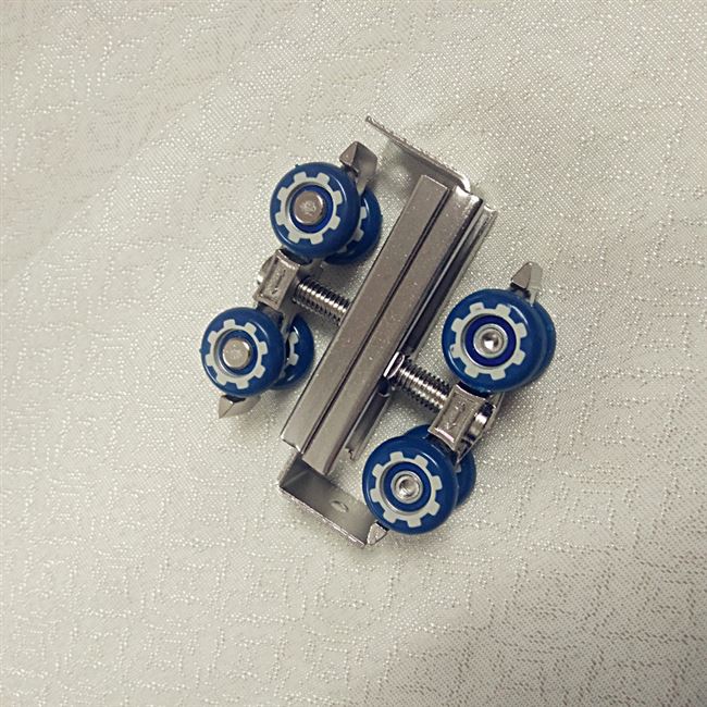 四轮移门吊轮老式木门掉滑轮轨道轴承推拉式移动门吊滑轨配件