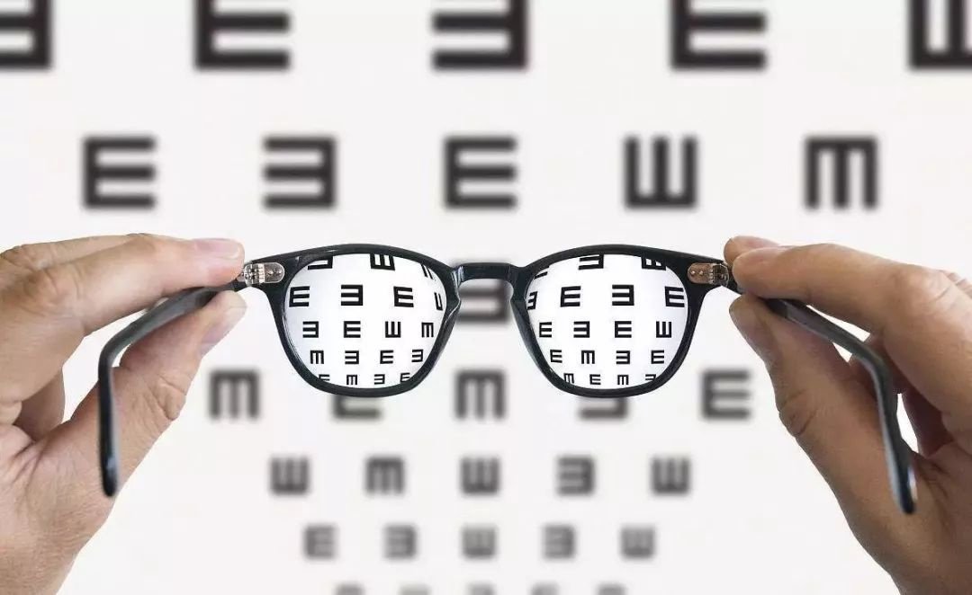 特价视力表挂图标准_标准对数视力测视表5米成人学生e字led视力表灯箱