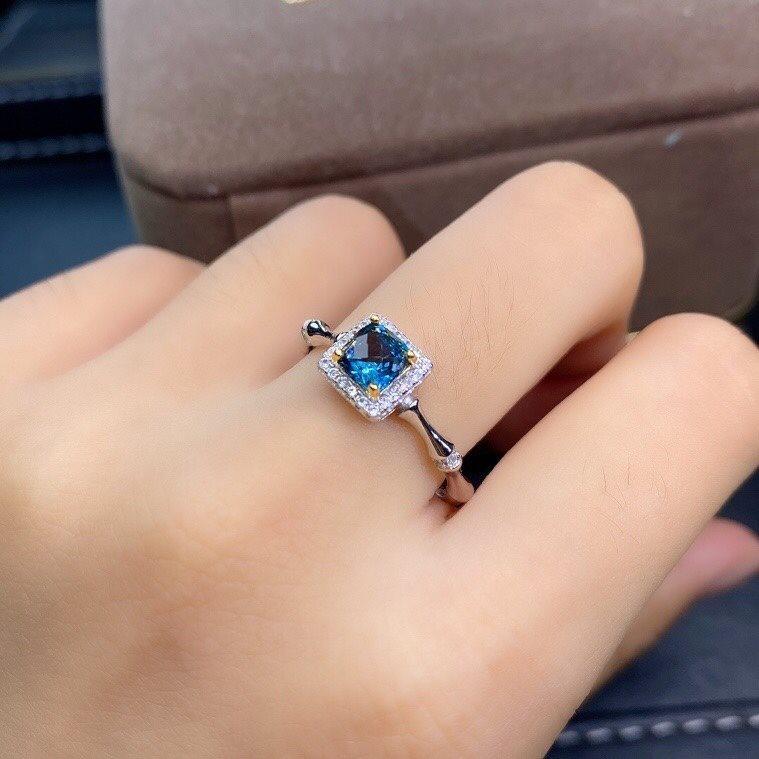 天然伦敦蓝托帕石戒指女简单方形款式女戒s925银工艺简约时尚
