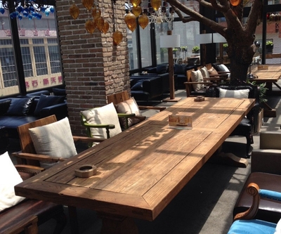 漫咖啡桌子图片