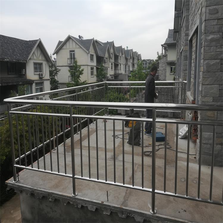 专业栏做304/201不室钢围栏防护栏楼梯扶手s栅定锈内外围栏杆