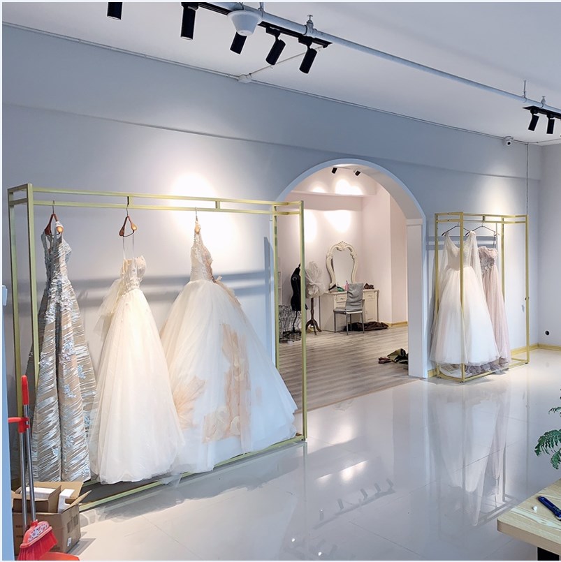 婚纱影楼礼服挂衣架图片