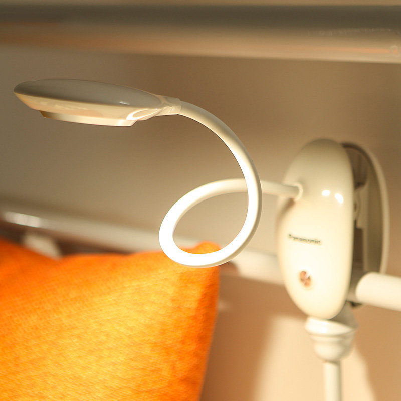 松下led护眼台灯充电学生阅读学习宿舍书桌夹子卧室可夹式床头灯