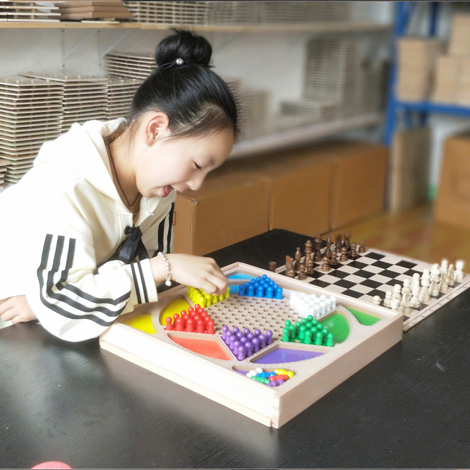 跳棋大人五子棋飞行棋斗兽棋多功能棋盘益智学生儿童棋类木制玩具