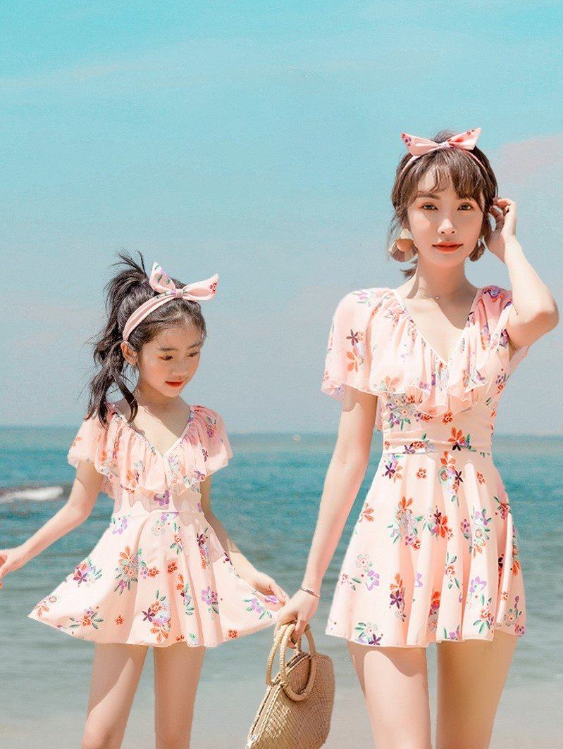 网红亲子泳衣母女高端2021年新款时尚保守夏装夏仙气儿童女童泳装