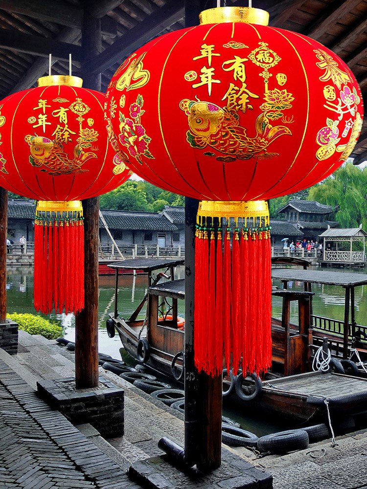 过年大红植绒灯笼户外过新年元旦阳台装饰结婚喜庆春节日灯笼挂好