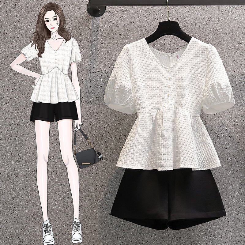 计衣装年致显纺设套众女短感装大款码别裤2022瘦两雪夏装上新小件